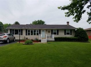 595 Penrose Rd, Dixon, IL 61021