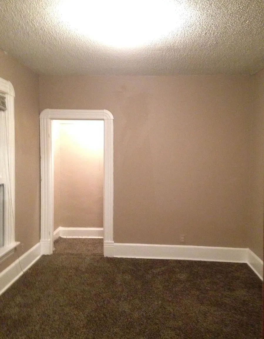3 bed, 1200 sqft, $1,895 — Photo 4