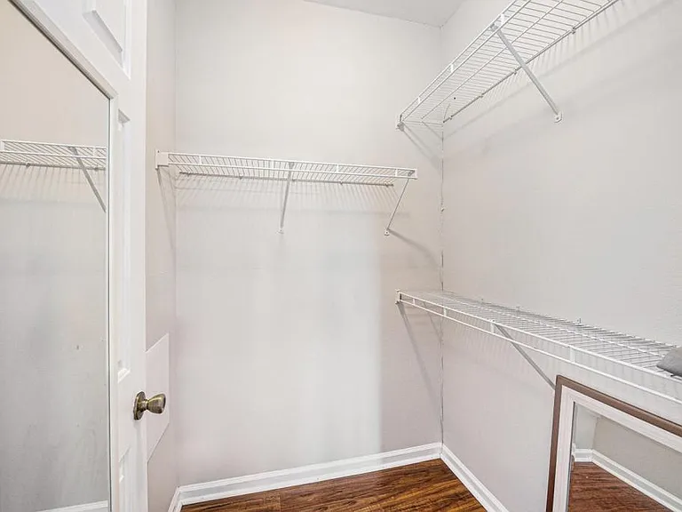 2125 Chatelain Way — Photo 11