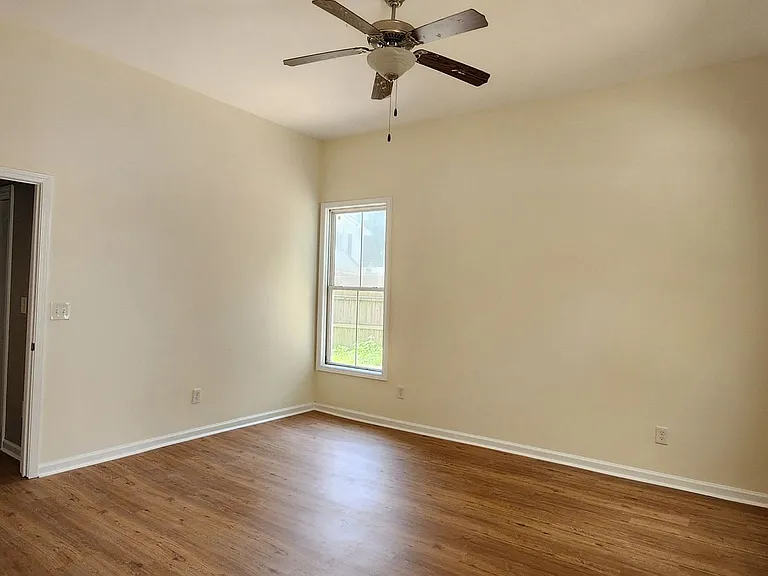 1735 Bolton Rd NW — Photo 15