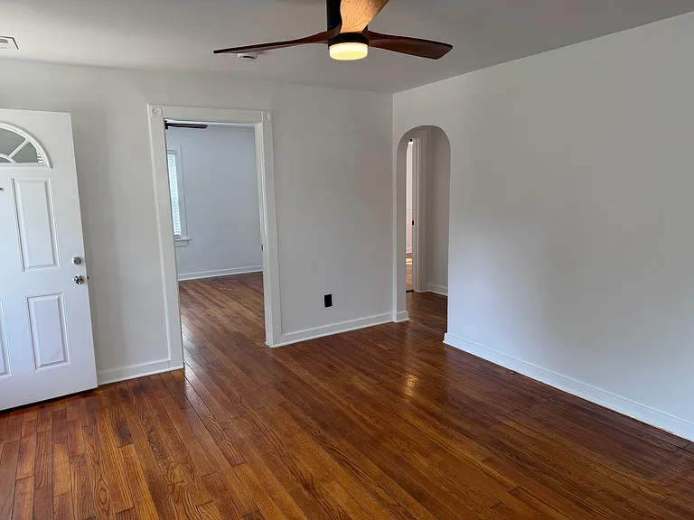 1307 W Worley St — Photo 2