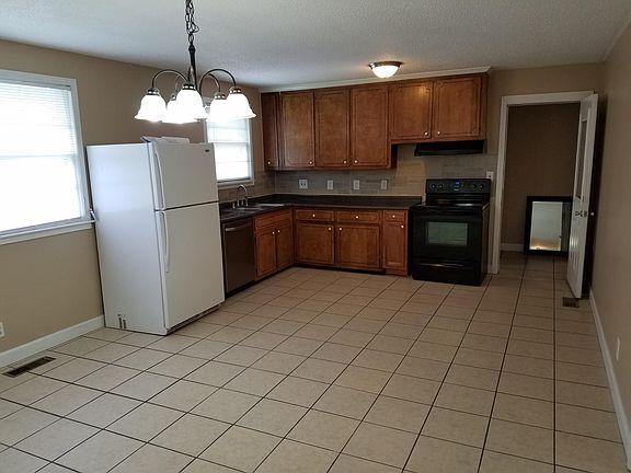 Large eat-in kitchen