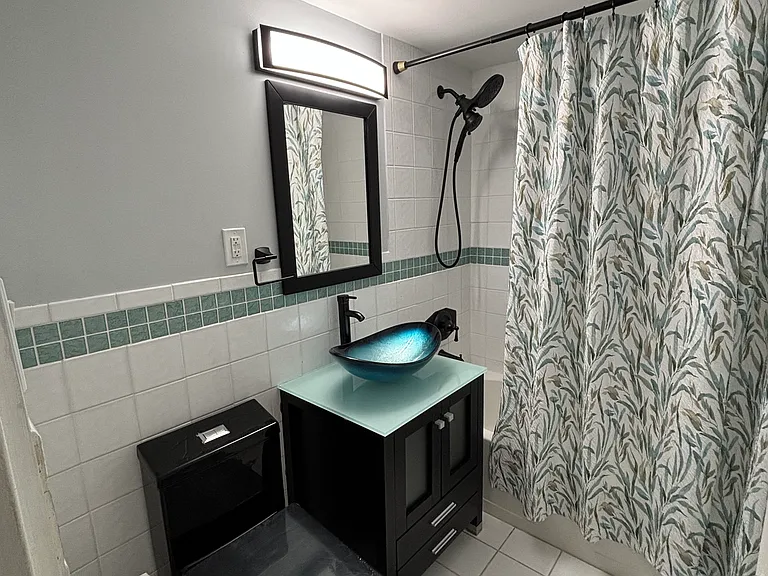 60 Parkway Dr E #4JJ — Photo 16