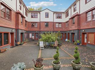5400 NE 30th Ave APT 304, Portland, OR 97211
