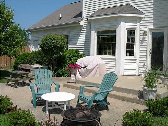 Great outdoor patio area.