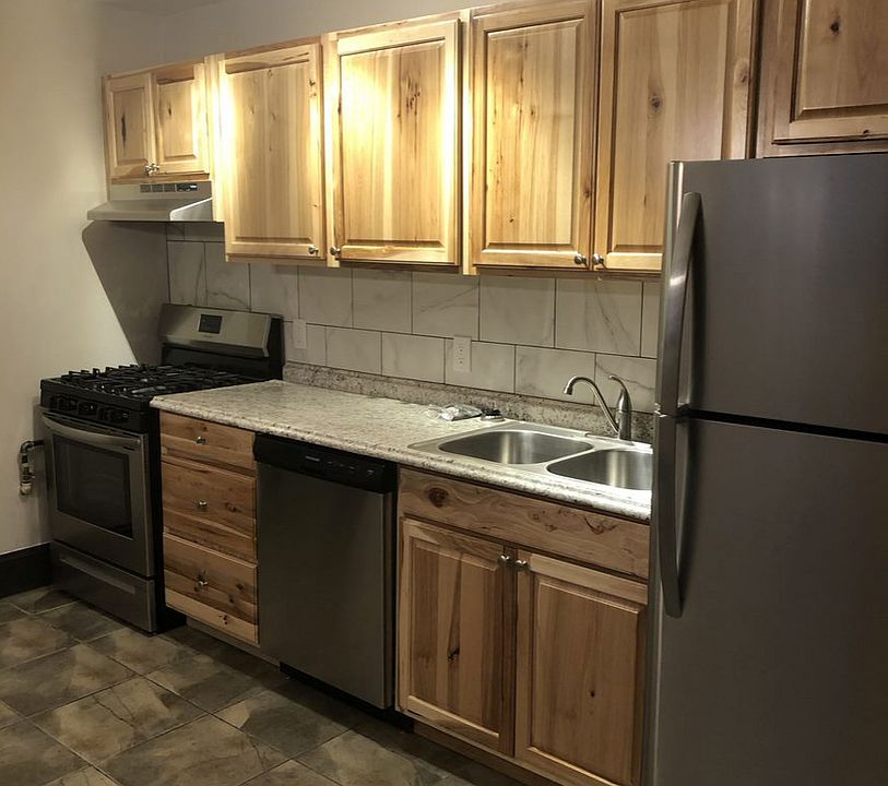 1st image of 2704 Blaisdell Ave S #B