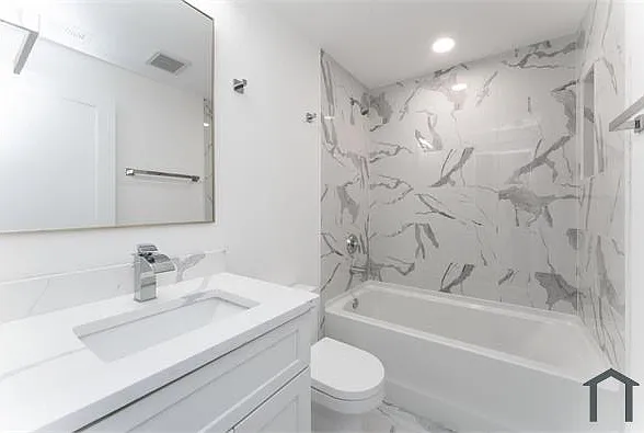 2230 Nicholson St SE #5 — Photo 1