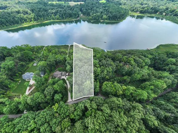 Long Lake Dr Unit 2, Cassopolis, MI 49031