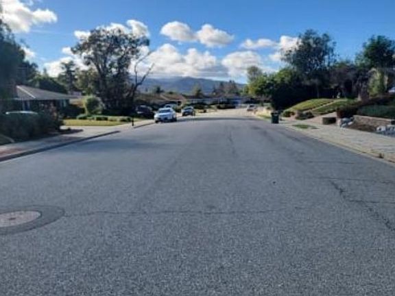 Exterior Neighborhood (street photo)