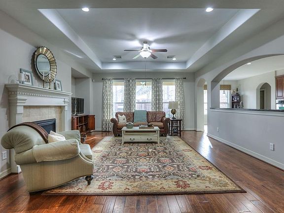 3rd image of 14610 Woodside Crossing Ln
