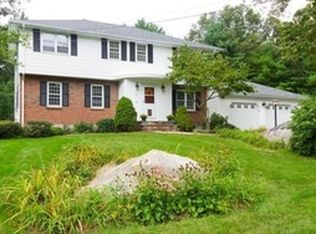 89 Wood End Ln, Medfield, MA 02052
