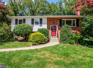12301 Helm Ct, Woodbridge, VA 22192