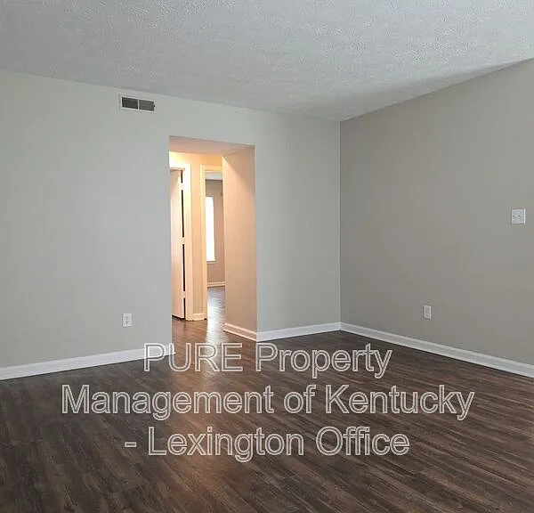 3793 Camelot Dr #C — Photo 3