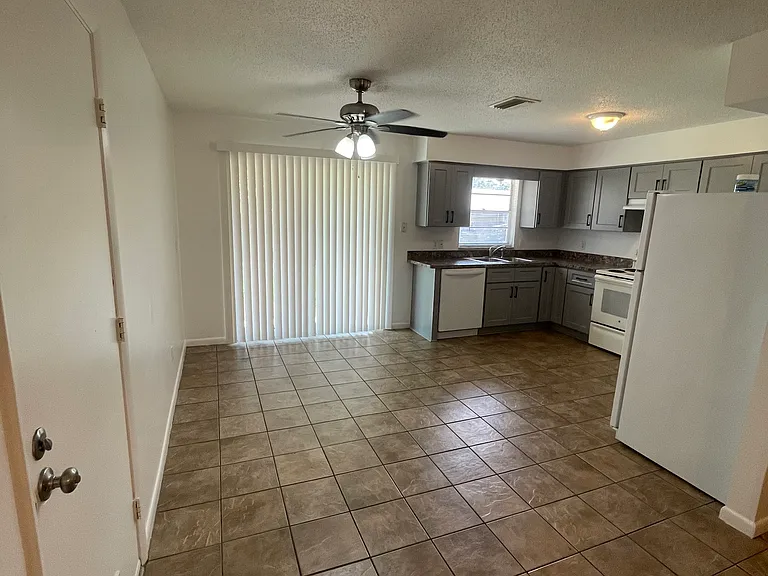 2319 S Tennyson Point — Photo 8