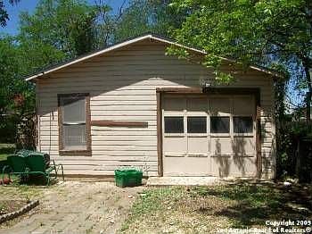 2nd image of 137 Kaine St