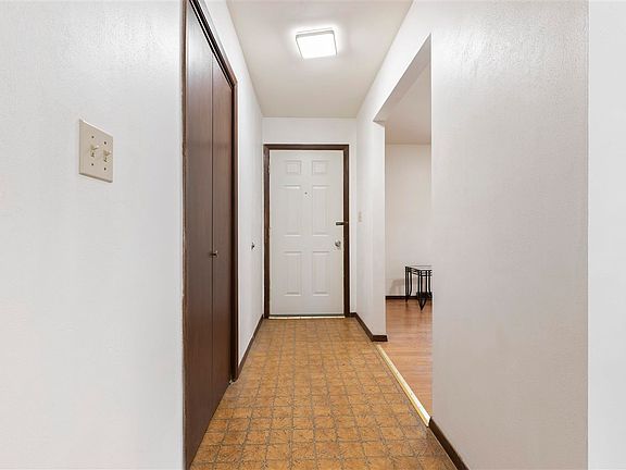 4th image of 3637 Flambeau Dr