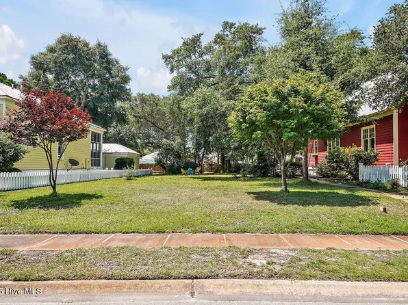 315 Fire Fly Lane, Southport, NC 28461