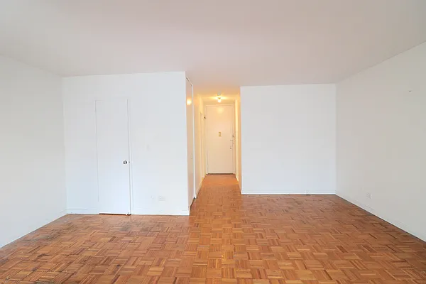 Rented by Compass | media 10