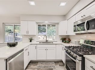 12111 Robin Ridge Ln, Austin, TX 78750