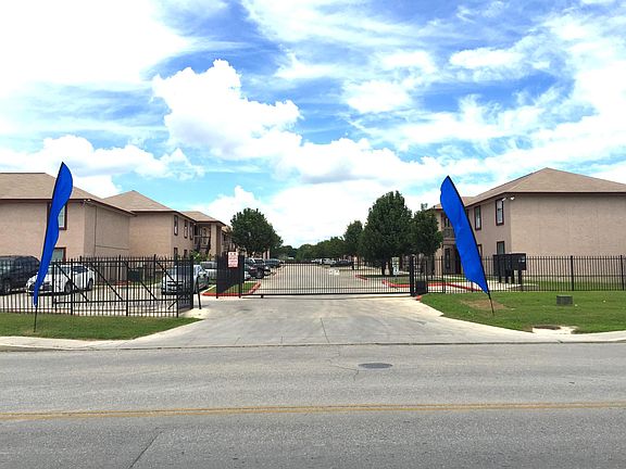 3rd image of 6733 Montgomery Dr #302