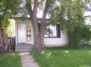 843 7th St E, Prince Albert, SK S6V6T3
