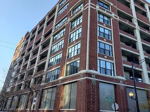 4th image of 320 E 21st St Unit 816