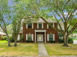 2906 Hutchins Ln, El Campo, TX 77437