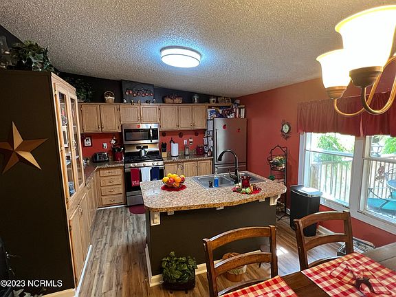 3rd image of 329 Homer Drive