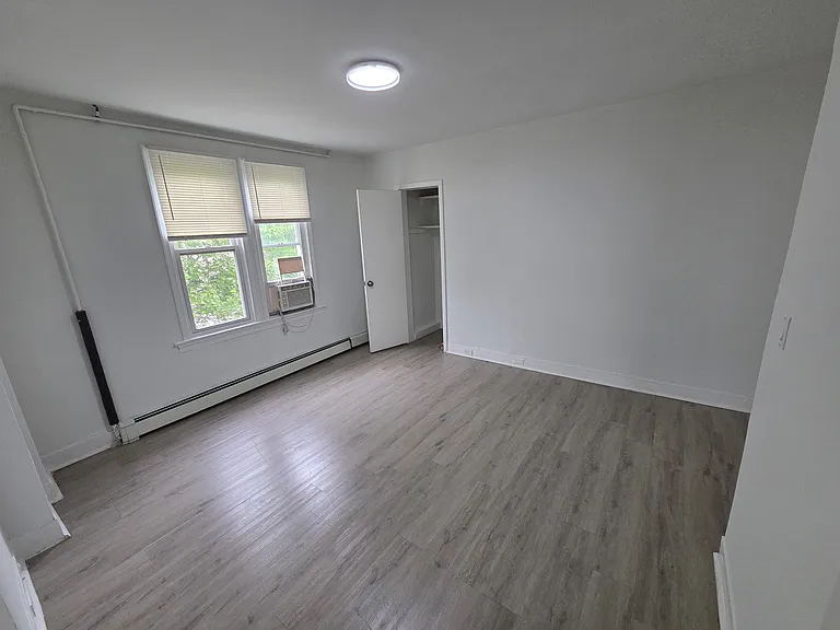 Bedroom/Living room 1