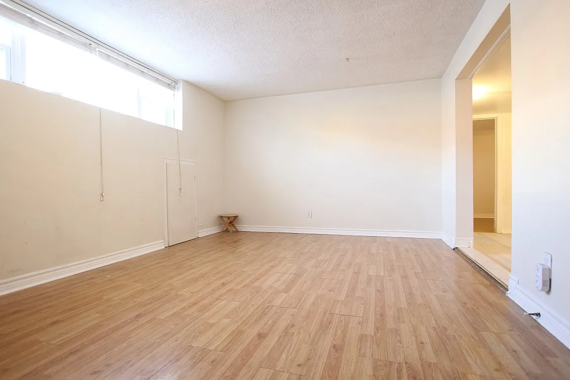 3 Clover St — Photo 2