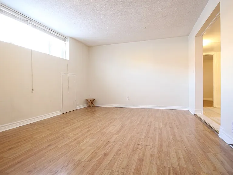 2422 Clover St #3 — Photo 2