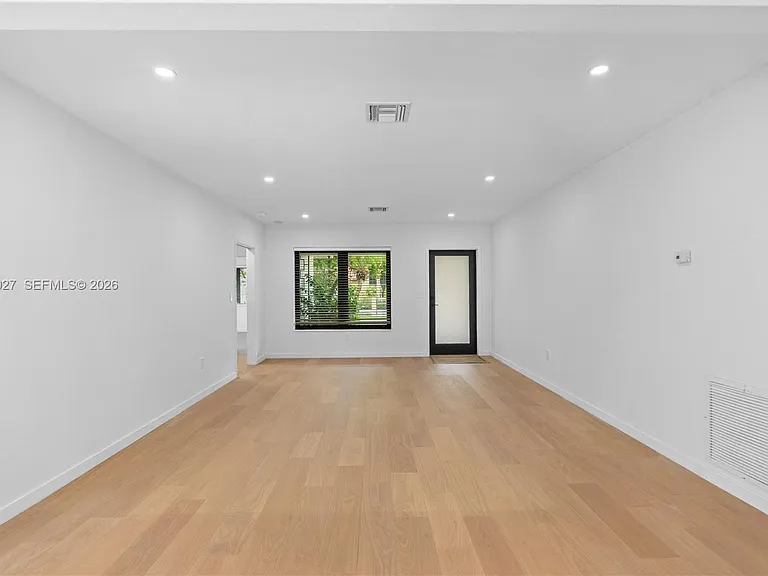 517 Palermo Ave — Photo 28