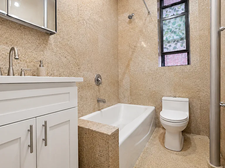 615 Fort Washington Ave #1H — Photo 10