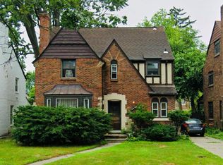 18644 Oak Dr, Detroit, MI 48221