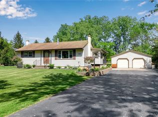 3019 Johnson Creek Rd, Middleport, NY 14105