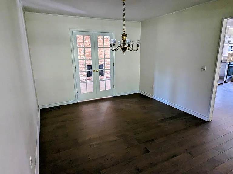 4676 Fairmont Dr — Photo 14
