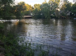 108 River Dr, Three Rivers, MI 49093