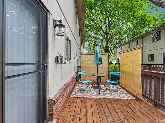 3rd image of 40861 Highpointe Dr
