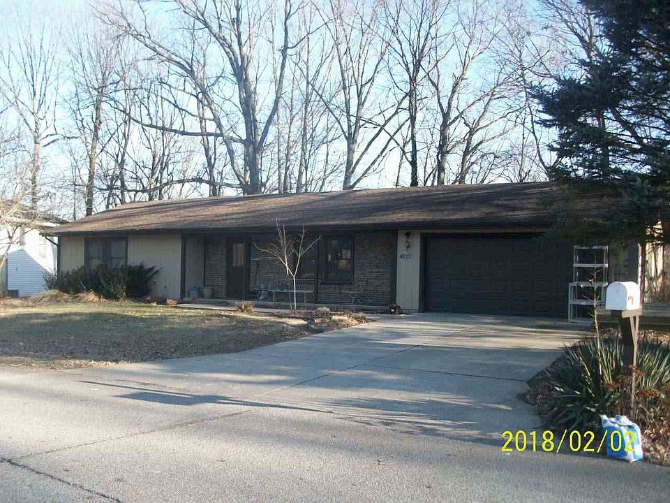 1st image of 4221 Crest Dr