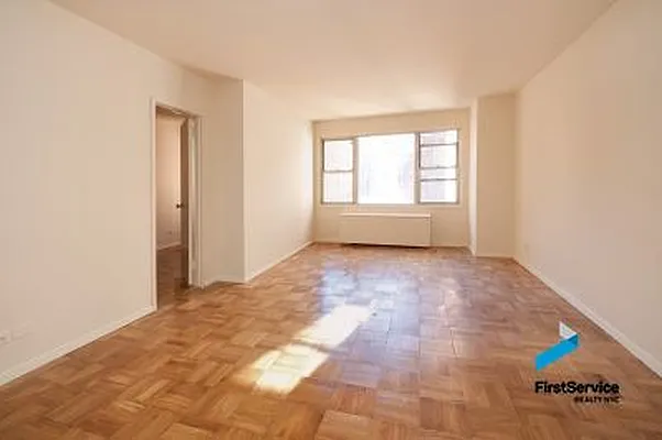 Rented by FirstService Realty (legacy) | media 21