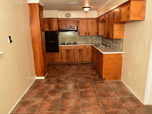 3rd image of 3213 Valley View Dr