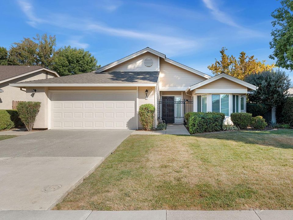 1st image of 50 Rollingbrook Cir