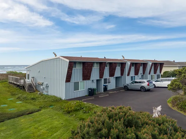 3300 NW Oceania Dr, Waldport, OR 97394