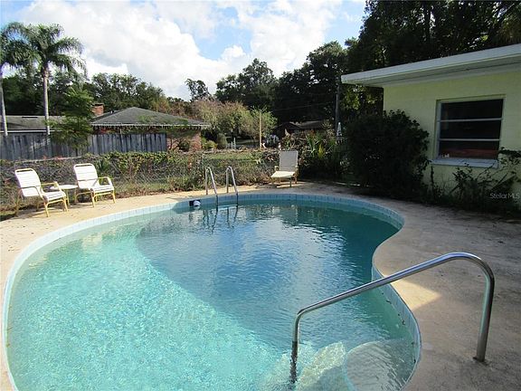 3rd image of 9807 Morningside Dr