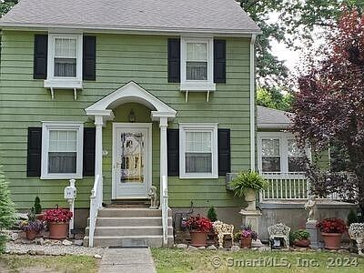 19 Woodledge Rd, Stamford, CT 06907 | Zillow