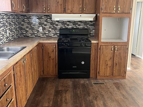 4th image of 1512 S Avenue E Pl