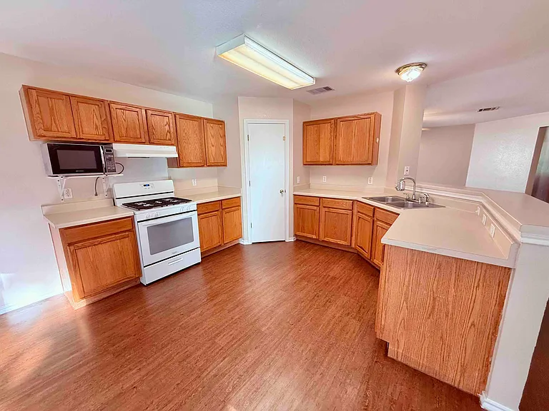 711 Camino Alto Dr — Photo 5