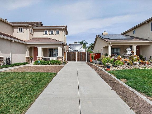 4th image of 730 Calais Dr