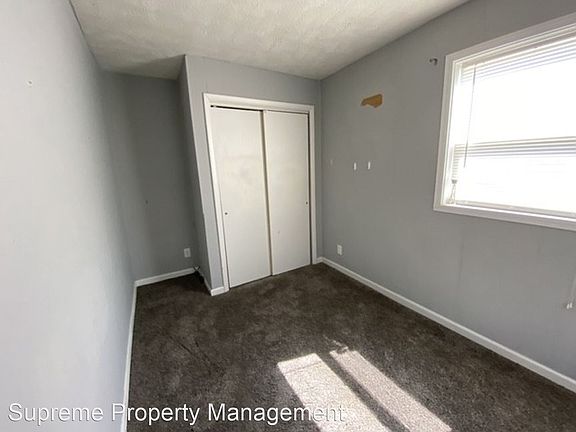 4th image of 126 E Locust St
