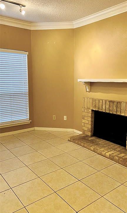 1st image of 10157 Oakberry St